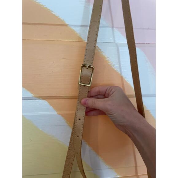 Portland Leather Goods Cream Crossbody Bag Small Zip Top Adjustable Strap - Picture 12 of 16